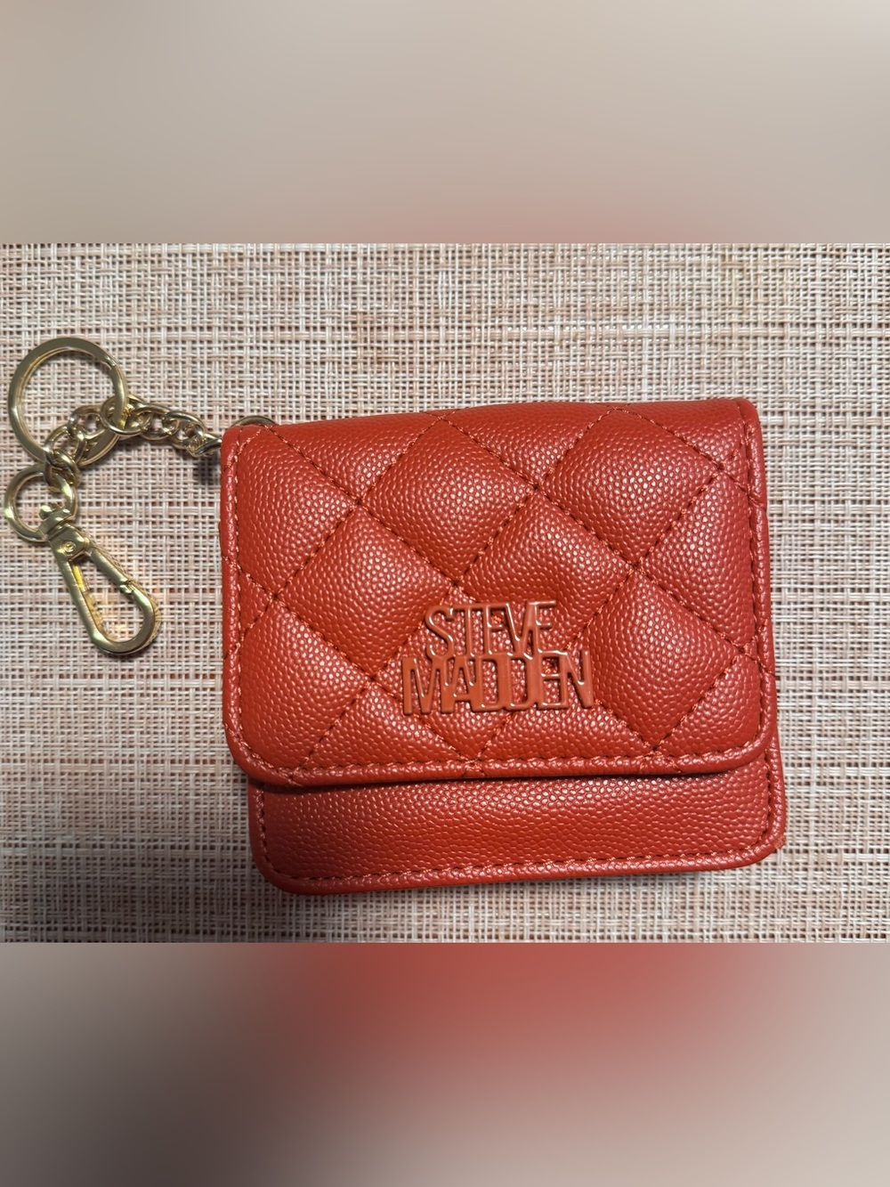 GUC Steve Madden Quilted Wallet with Keychain